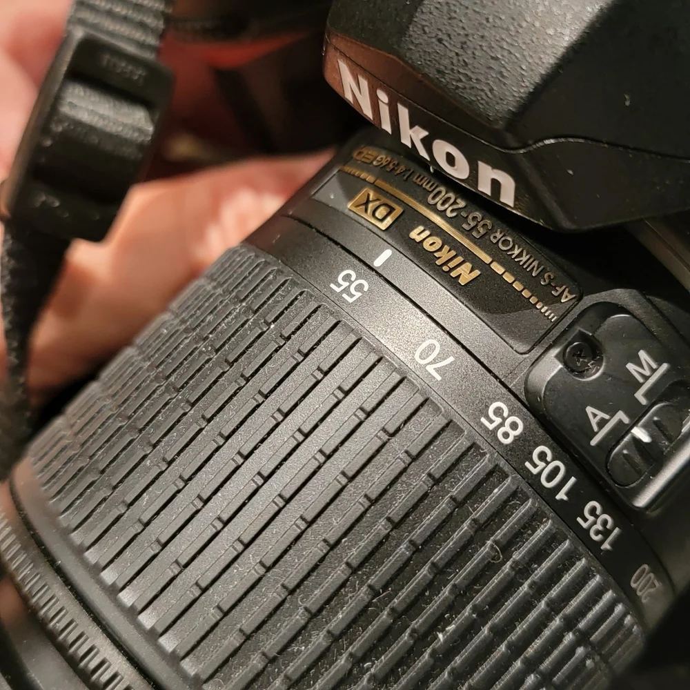 NIKON D70 NIKKOR 55-200 DSLR Camera